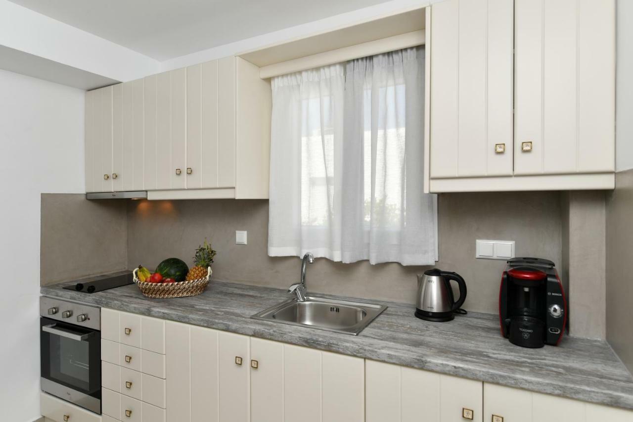 Corina Studios-Apartments Naousa  Luaran gambar